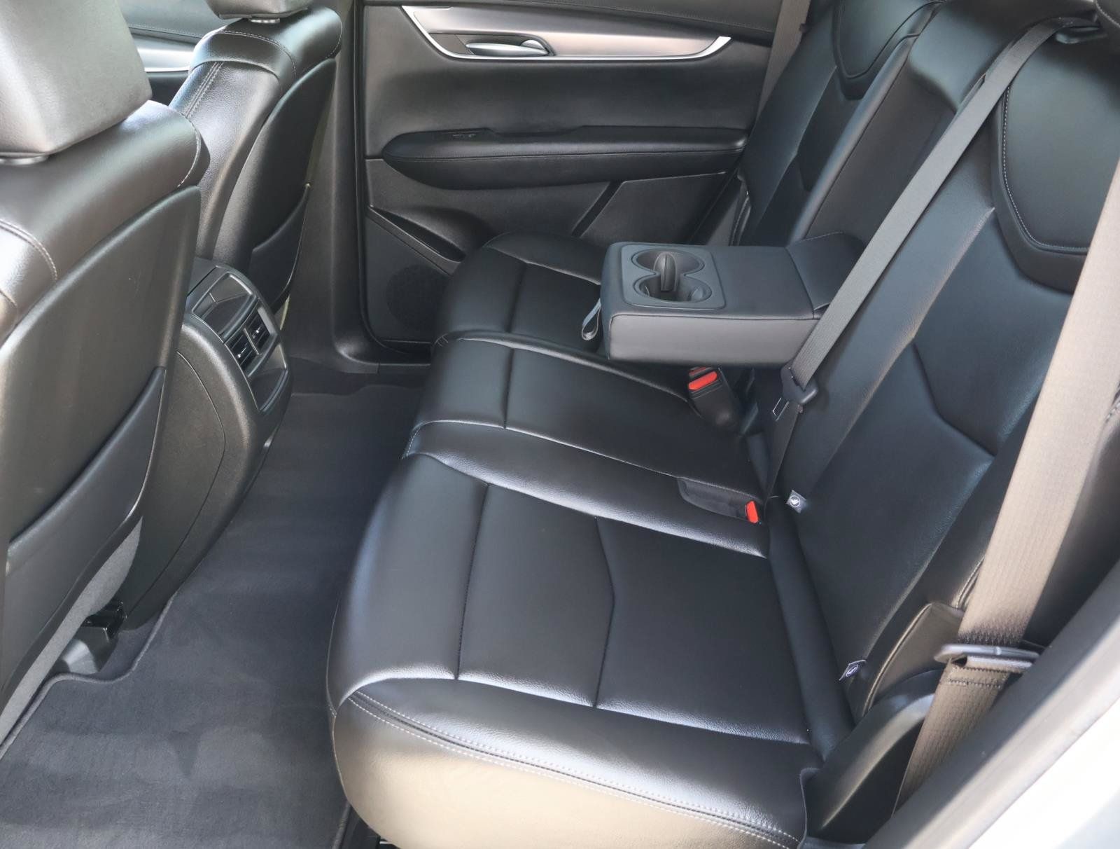 Used 2024 Cadillac XT5 Luxury w/ LPO, Floor Liner Package FWD image 24
