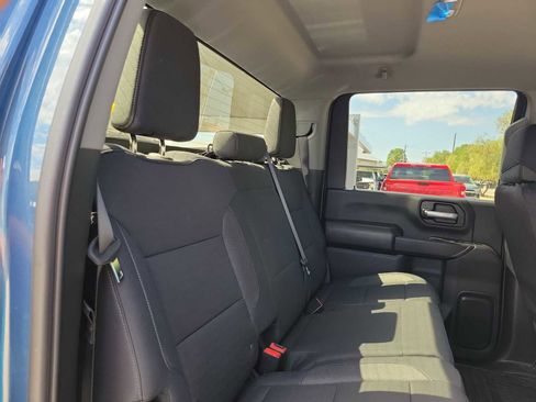 Used 2025 Chevrolet Silverado 2500 Custom w/ Custom Value Package image 13