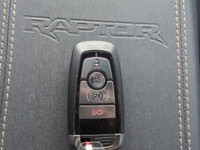 Used 2025 Ford Bronco Raptor AWD/4WD image 29