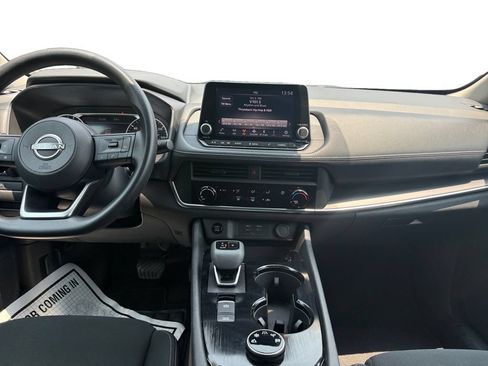 Used 2024 Nissan Rogue S AWD/4WD image 11
