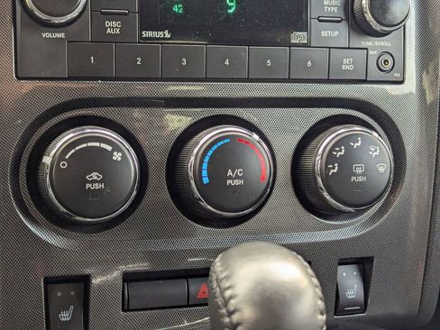 Used 2009 Dodge Challenger R/T RWD image 15