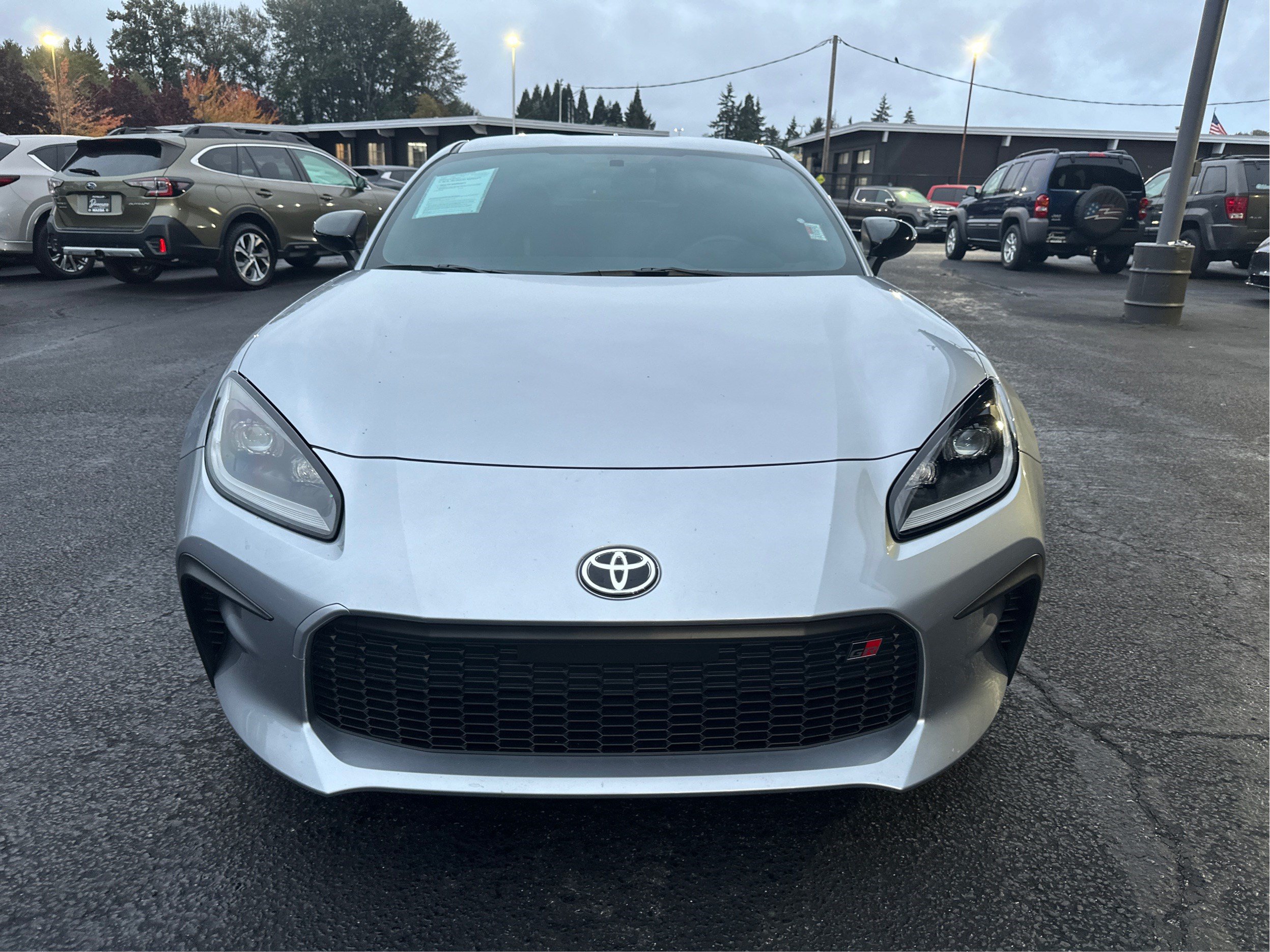 Used 2026 Toyota GR86 Premium w/ ALL Weather Mat Package (TMS) RWD image 23