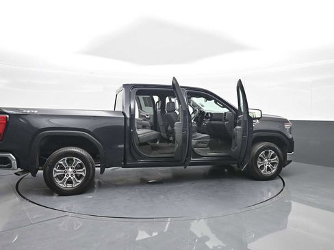 Used 2025 GMC Sierra 1500 SLT AWD/4WD image 46
