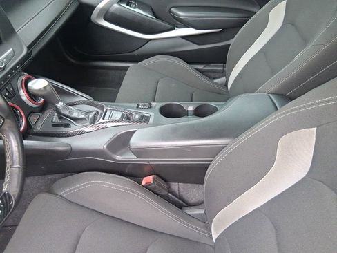 Used 2020 Chevrolet Camaro LS RWD image 11