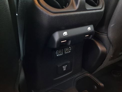 Used 2020 Jeep Gladiator Rubicon image 7