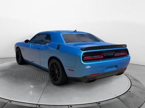 Used 2016 Dodge Challenger SRT Hellcat RWD image 5