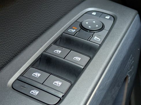 Used 2024 Nissan Pathfinder Rock Creek AWD/4WD image 23