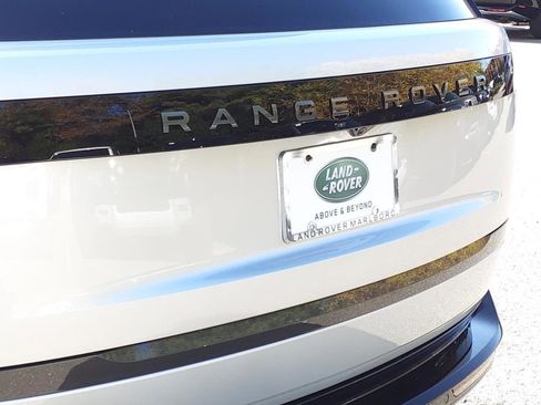 New 2025 Land Rover Range Rover SE image 19