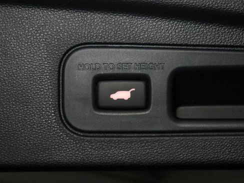 Used 2023 Acura MDX A-Spec image 9