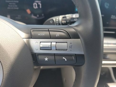 Used 2025 Hyundai Kona SEL FWD image 13