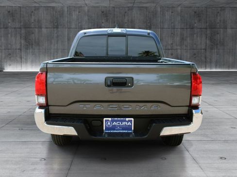 Used 2020 Toyota Tacoma SR5 RWD image 4