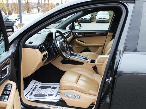 Used 2017 Porsche Macan GTS image 10