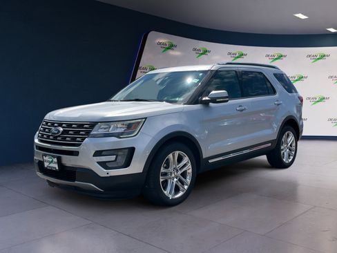 Used 2017 Ford Explorer Limited image 2