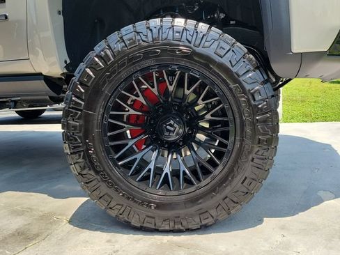 Used 2026 GMC Sierra 2500 AT4 w/ AT4 Premium Plus Package AWD/4WD image 30