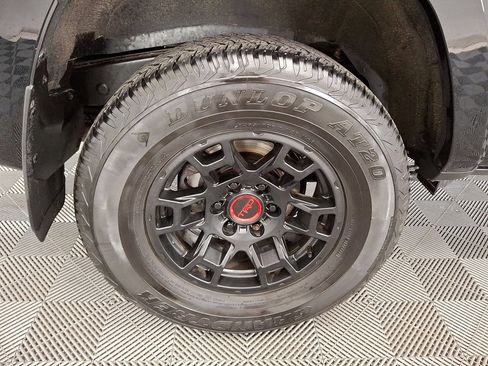 Certified 2022 Toyota 4Runner TRD Off-Road Premium w/ TRD Black Wheel Package (TMS) AWD/4WD image 27