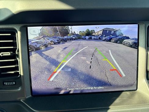 New 2025 Ford Bronco 4-Door image 17