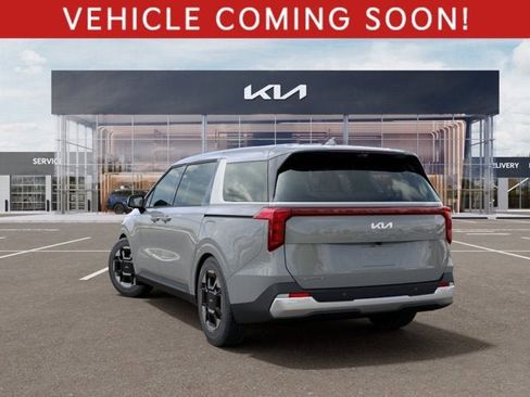 New 2026 Kia Carnival EX FWD image 4