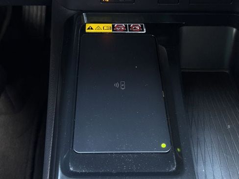 Used 2025 Toyota Camry LE image 22