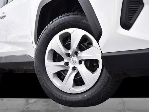 Used 2024 Toyota RAV4 LE image 3