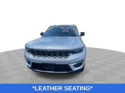 Used 2023 Jeep Grand Cherokee Limited w/ Luxury Tech Group II AWD/4WD image 4