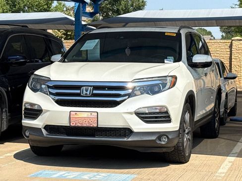 Used 2017 Honda Pilot Elite image 1