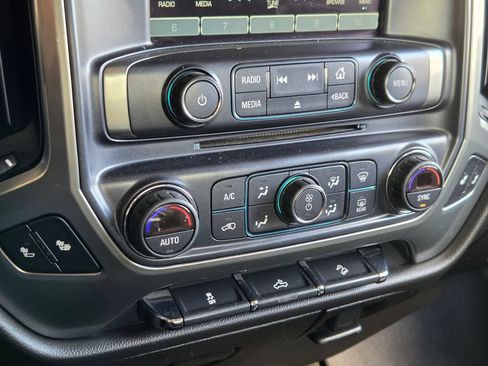 Used 2018 Chevrolet Silverado 1500 LT w/ All Star Edition AWD/4WD image 9