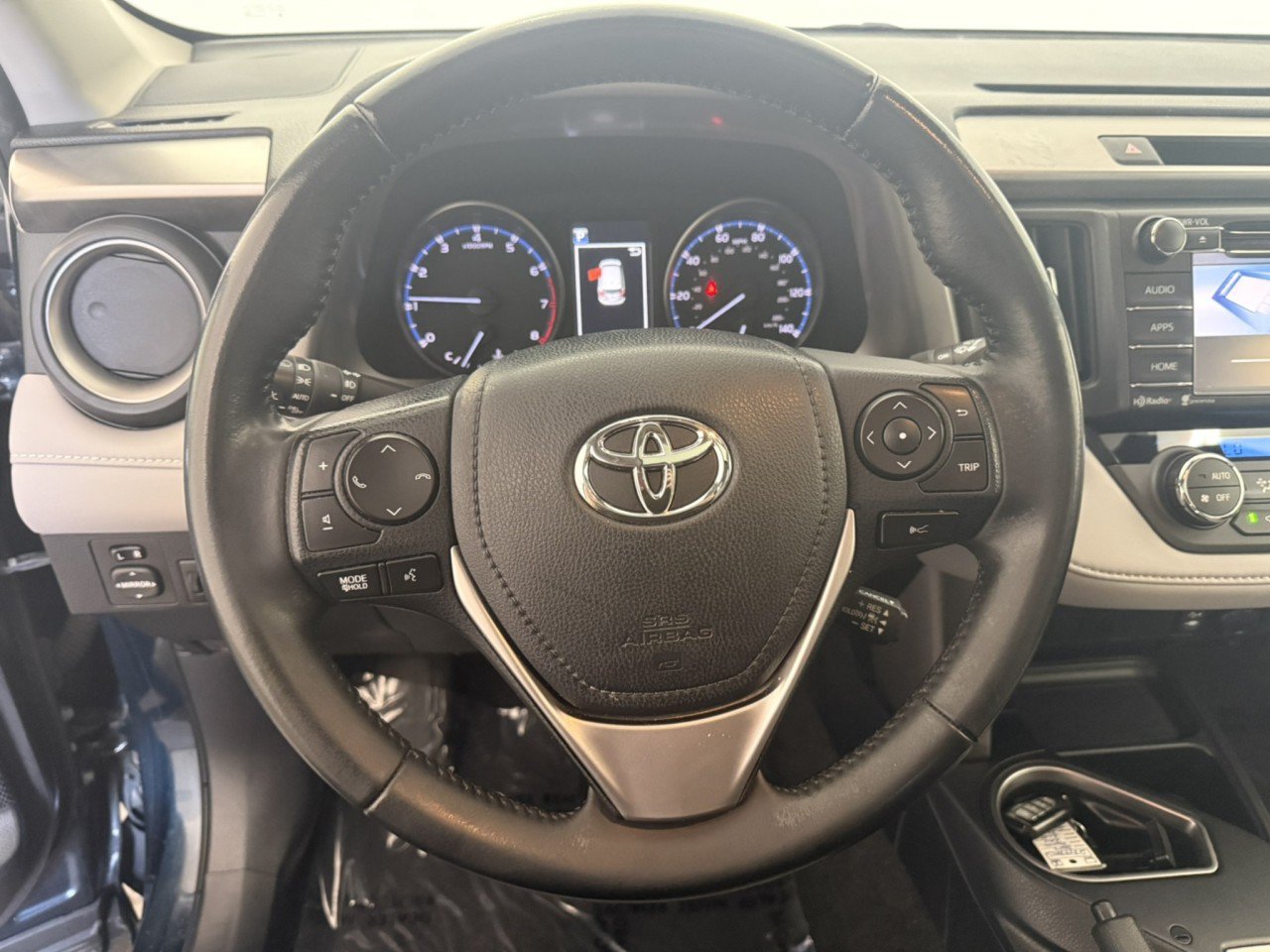 Used 2018 Toyota RAV4 XLE w/ Plus Extra Value Package AWD/4WD image 20