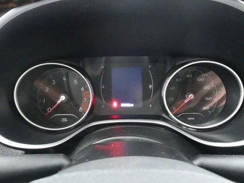 Used 2021 Jeep Compass Latitude image 9