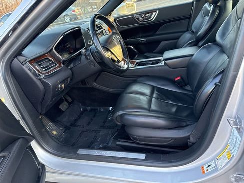 Used 2017 Lincoln Continental Reserve w/ Technology Package image 11
