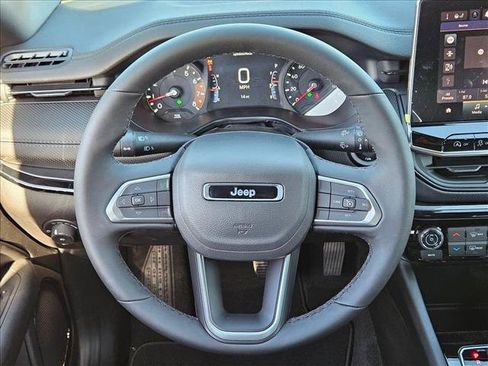 New 2026 Jeep Compass Latitude AWD/4WD image 12