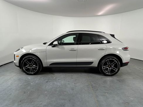 Used 2021 Porsche Macan AWD/4WD image 2