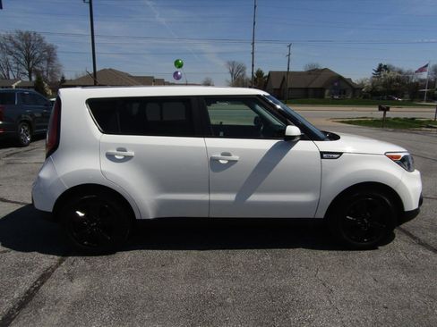 Used 2019 Kia Soul image 9