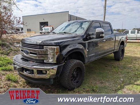 Used 2019 Ford F250 Lariat w/ Chrome Package image 1