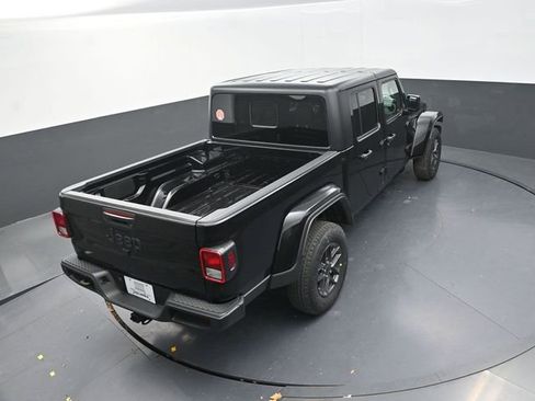 New 2026 Jeep Gladiator Sport AWD/4WD image 18