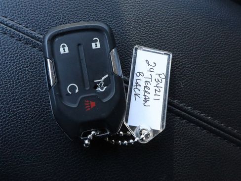 Used 2024 GMC Terrain SLT image 34