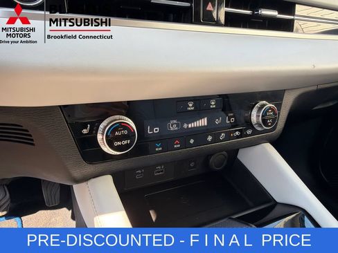 Used 2023 Mitsubishi Outlander SEL AWD/4WD image 24