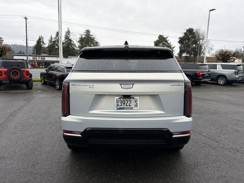 Used 2025 Cadillac Escalade IQ Sport 2 w/ LPO, ONYX Package image 4