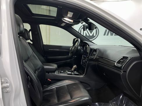 Used 2017 Jeep Grand Cherokee Limited image 32