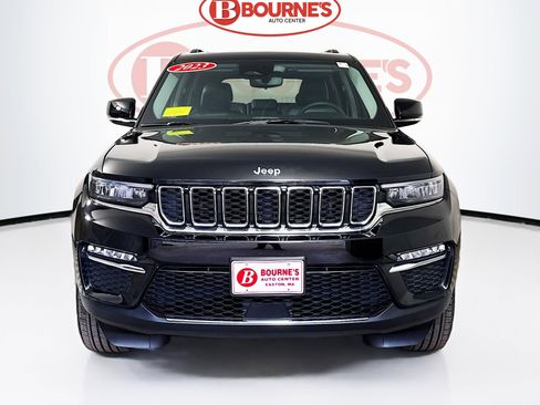 Used 2023 Jeep Grand Cherokee 4WD 4xe image 7