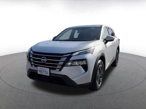 Used 2025 Nissan Rogue SV FWD image 7
