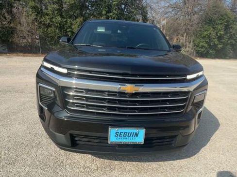 Used 2026 Chevrolet Traverse LT w/ Sun and Wheel Package image 3