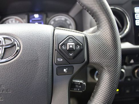 Used 2016 Toyota Tacoma TRD Sport w/ Premium & Technology Package image 34