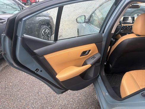 Used 2024 Nissan Sentra SV w/ SV Premium Package FWD image 15