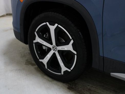 New 2026 Volkswagen Tiguan SE image 30