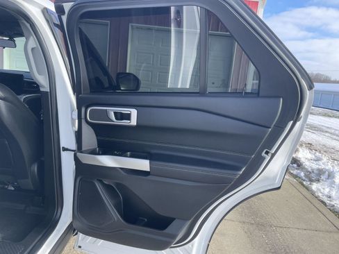 Used 2020 Ford Explorer XLT w/ Equipment Group 202A image 30