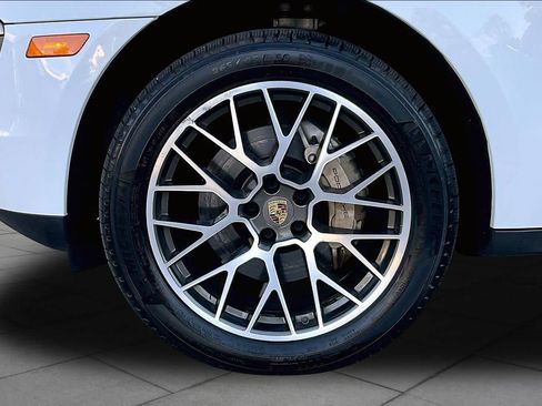 Used 2017 Porsche Macan S AWD/4WD image 9