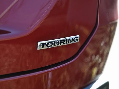 New 2025 Honda Pilot Touring image 13