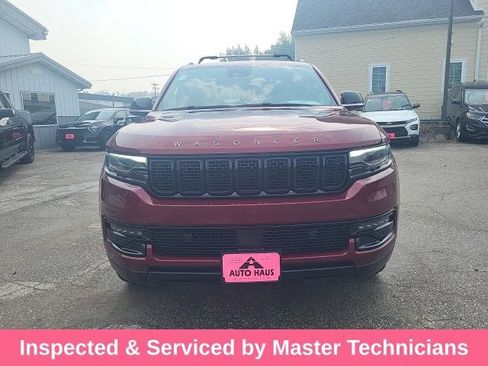 Used 2023 Jeep Wagoneer Series III w/ Premium Group I AWD/4WD image 30
