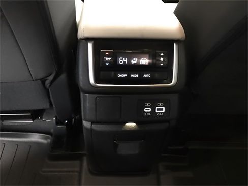 Used 2023 Subaru Ascent Premium w/ Convenience Package image 14