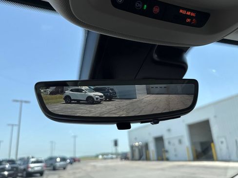 Used 2023 Buick Envision Avenir FWD image 24